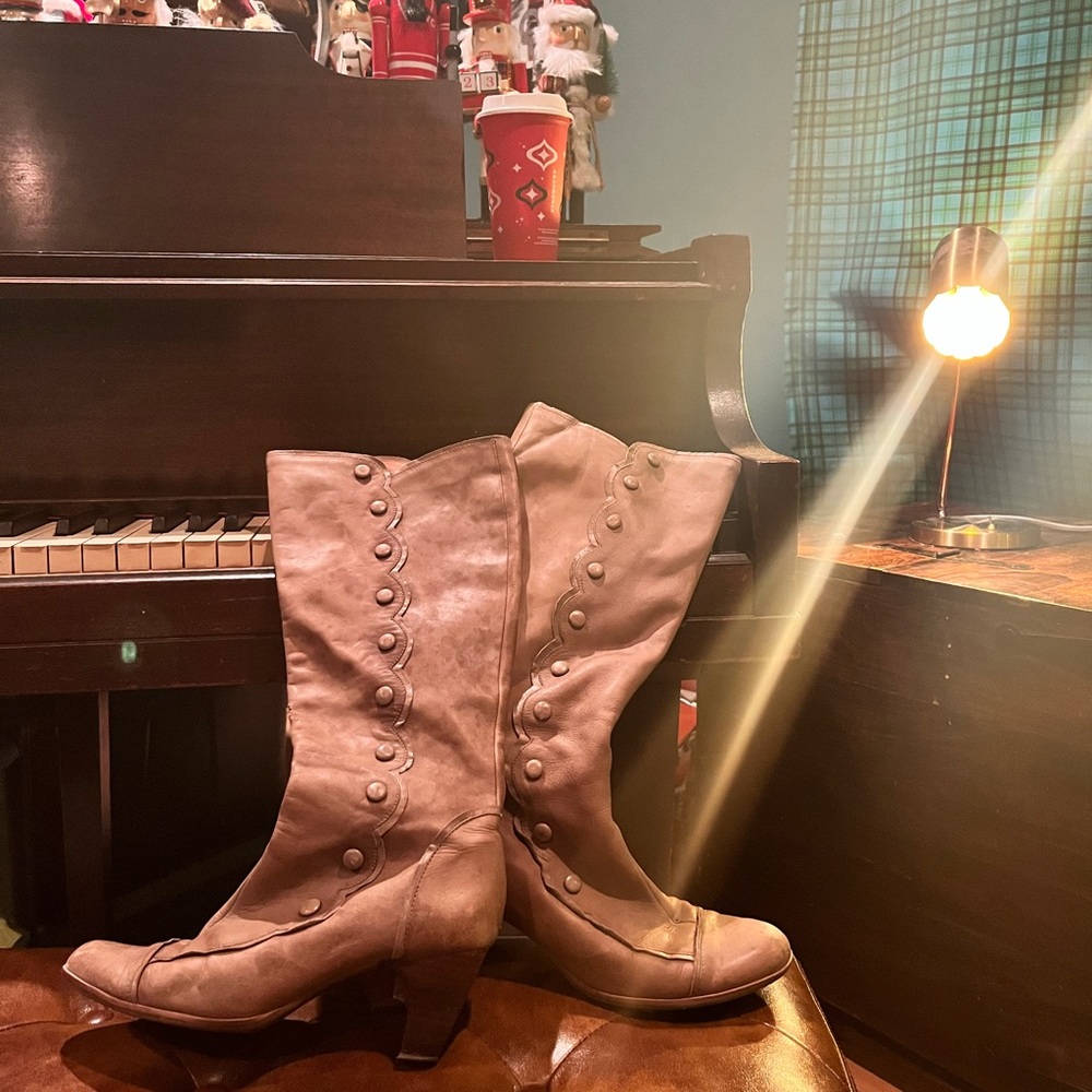 Vintage Anthropologie 14 1/2 inch Beige-Gray Boots